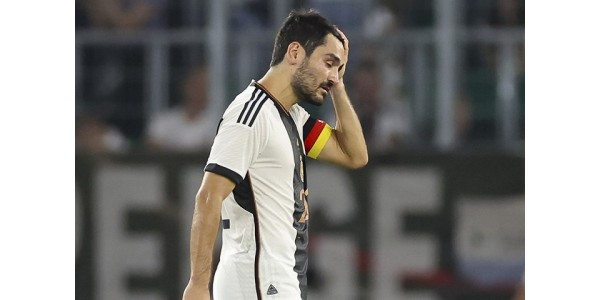 Ilkay Gündoğan s'est blessé lors du match de l'équipe nationale et est parti tôt Ilkay Gündoğan s'est blessé lors du match de l'équipe nationale et est parti tôt